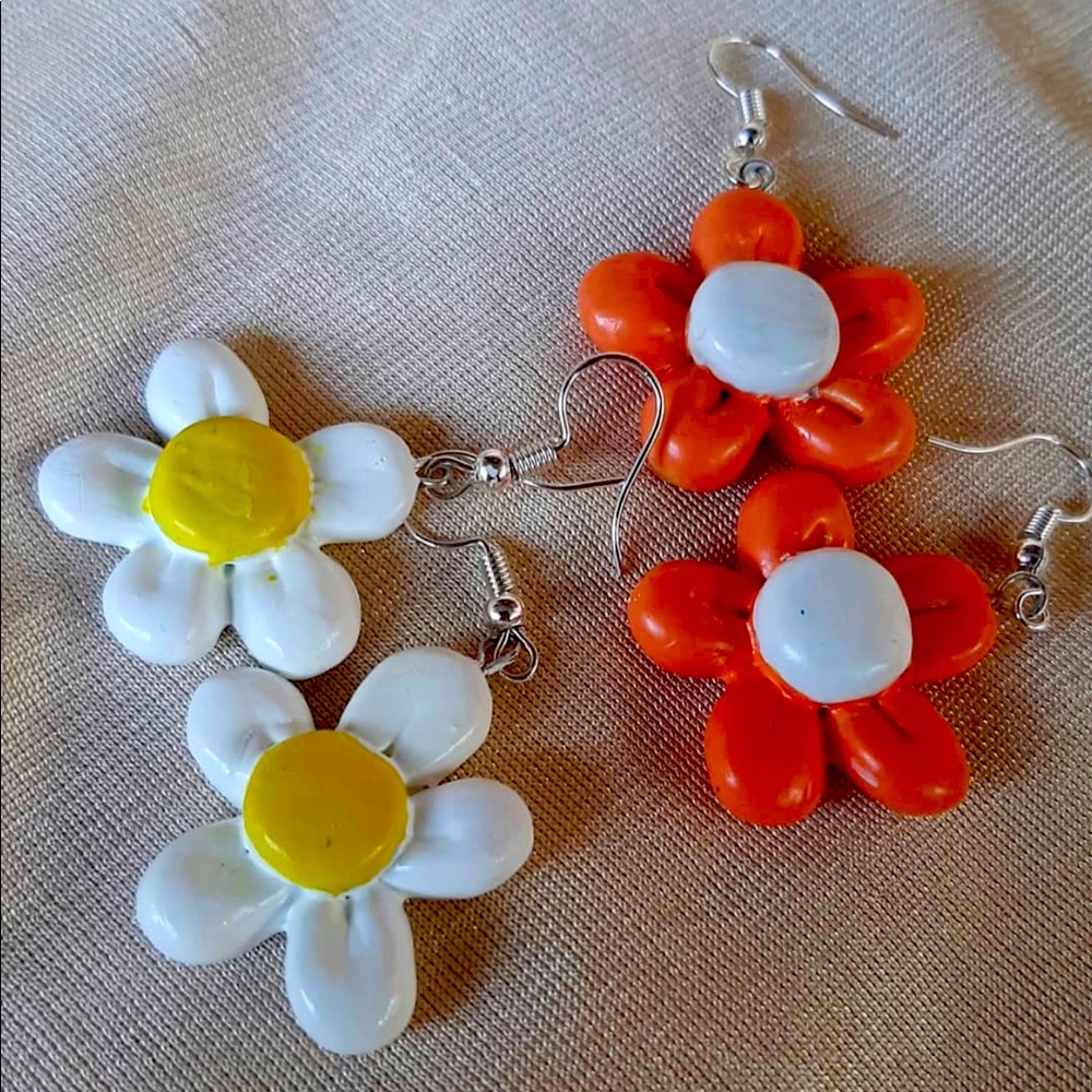 Flower earrings .